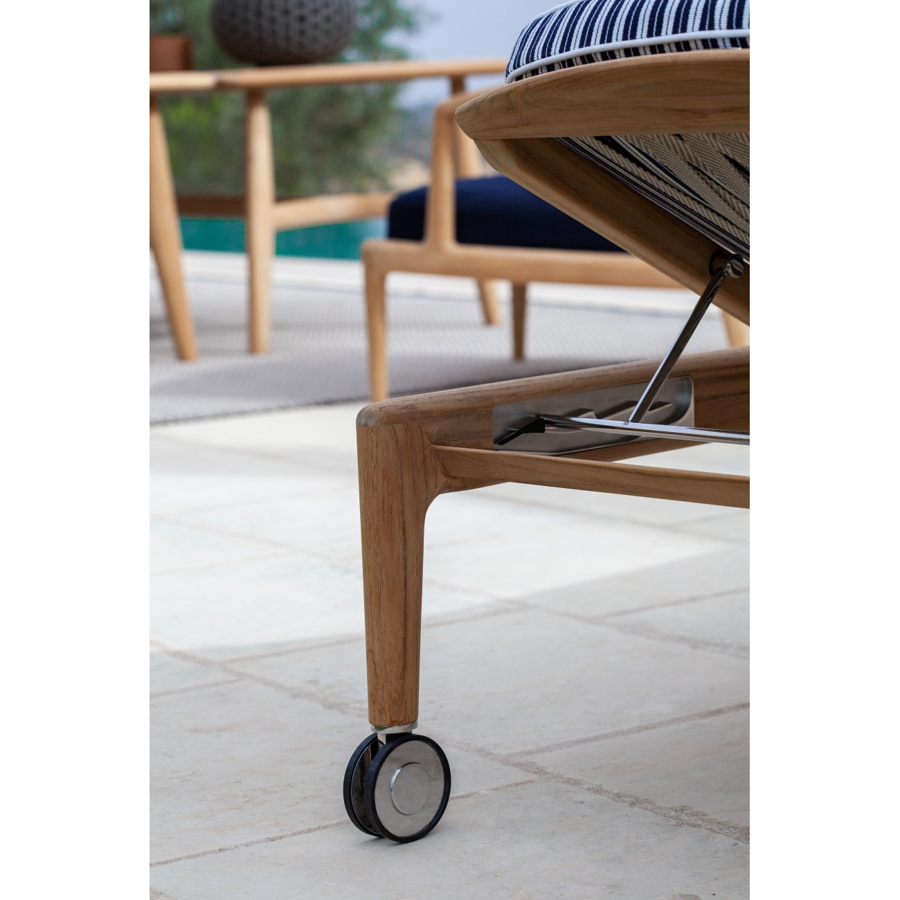 POLTRONA FRAU THE SECRET GARDEN SUNBED