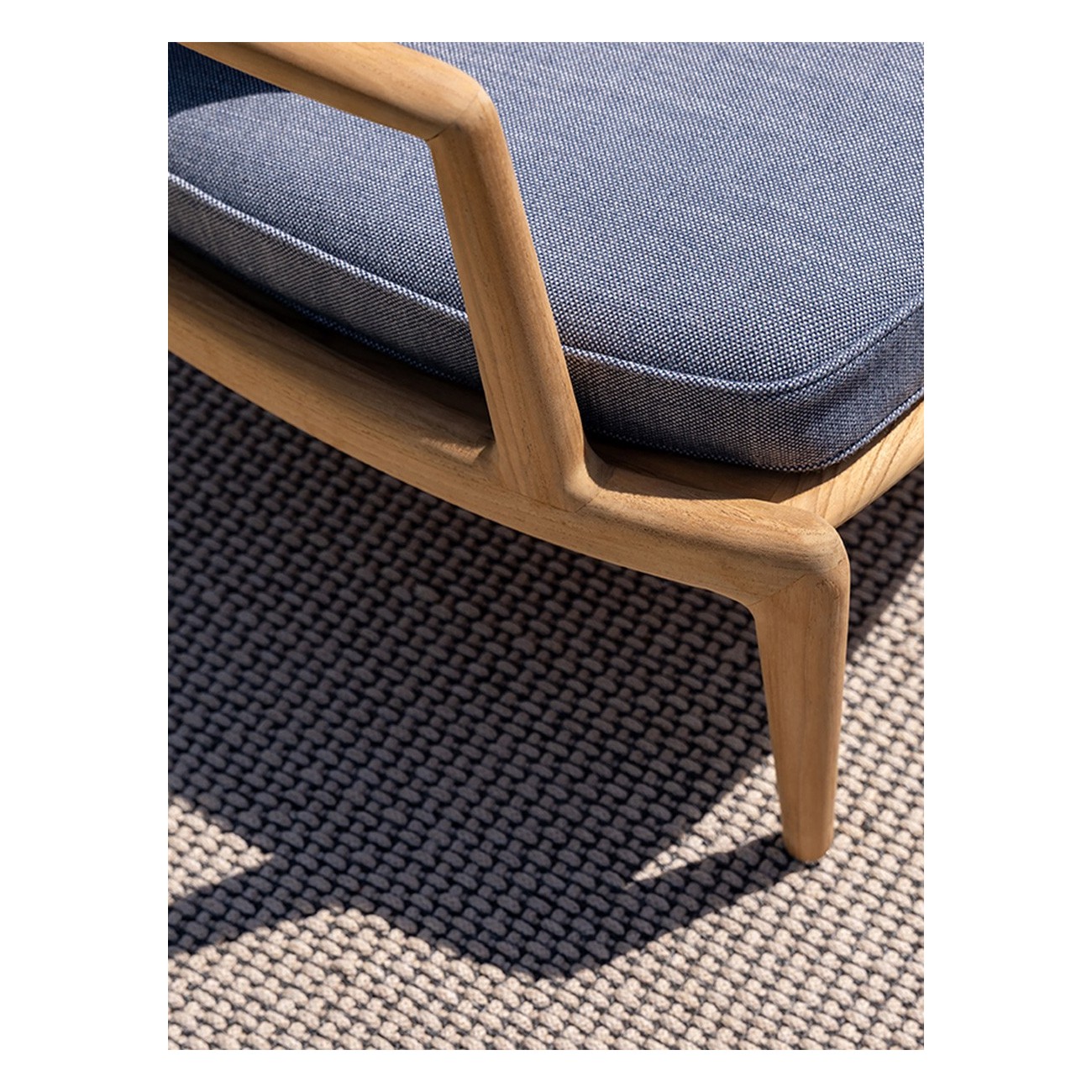 POLTRONA FRAU GRAND VIZIER OUTDOOR TAPIS
