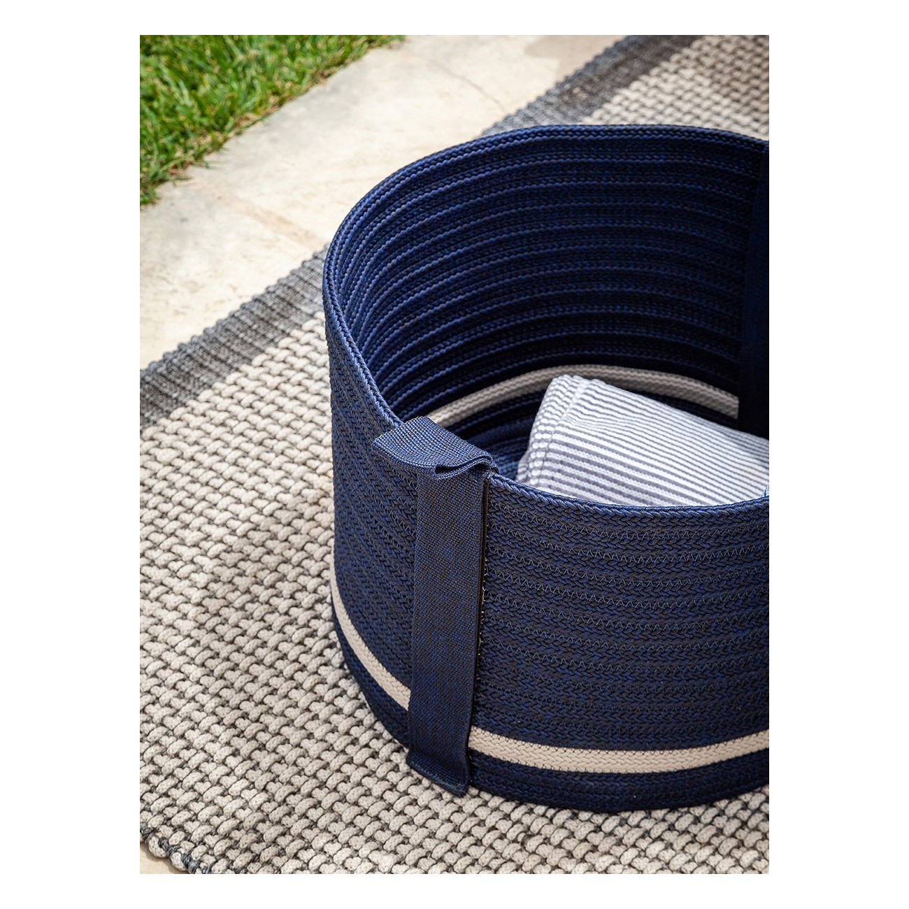 POLTRONA FRAU GRAND VIZIER OUTDOOR TAPIS