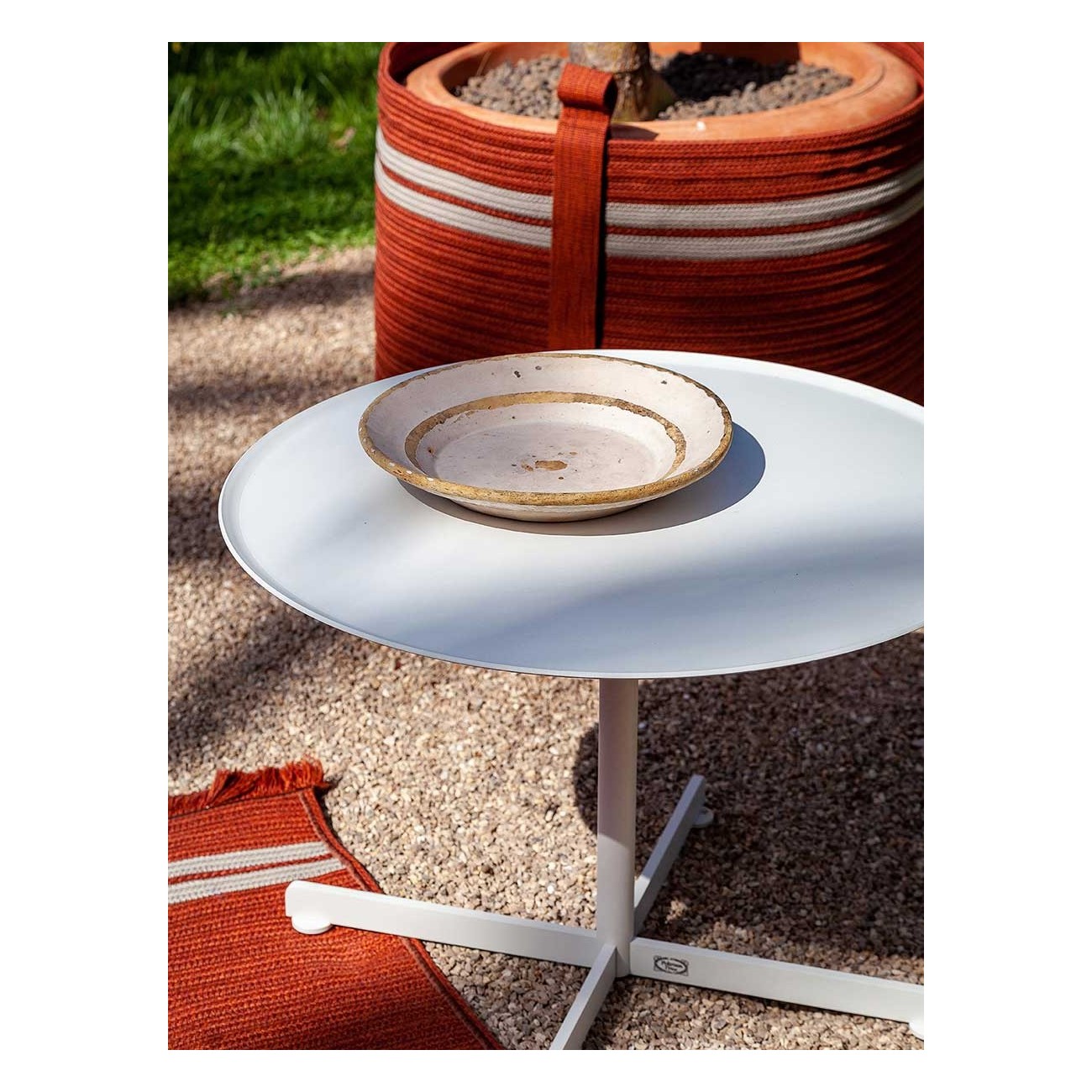 POLTRONA FRAU BOB OUTDOOR LOW TABLE