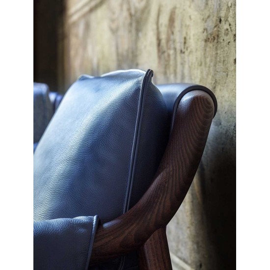 POLTRONA FRAU TIMES LOUNGE ARMCHAIR