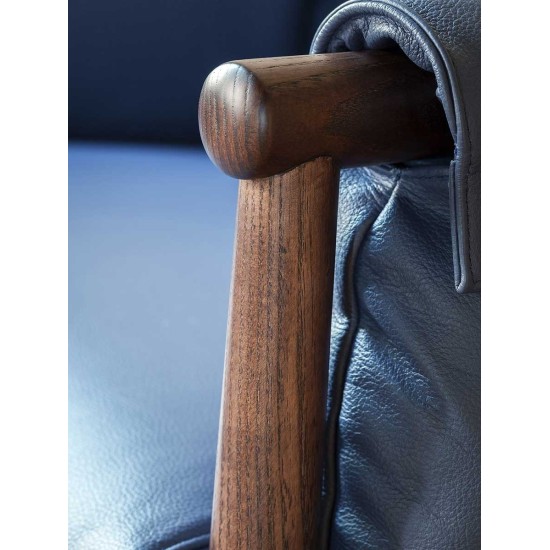 POLTRONA FRAU TIMES LOUNGE ARMCHAIR