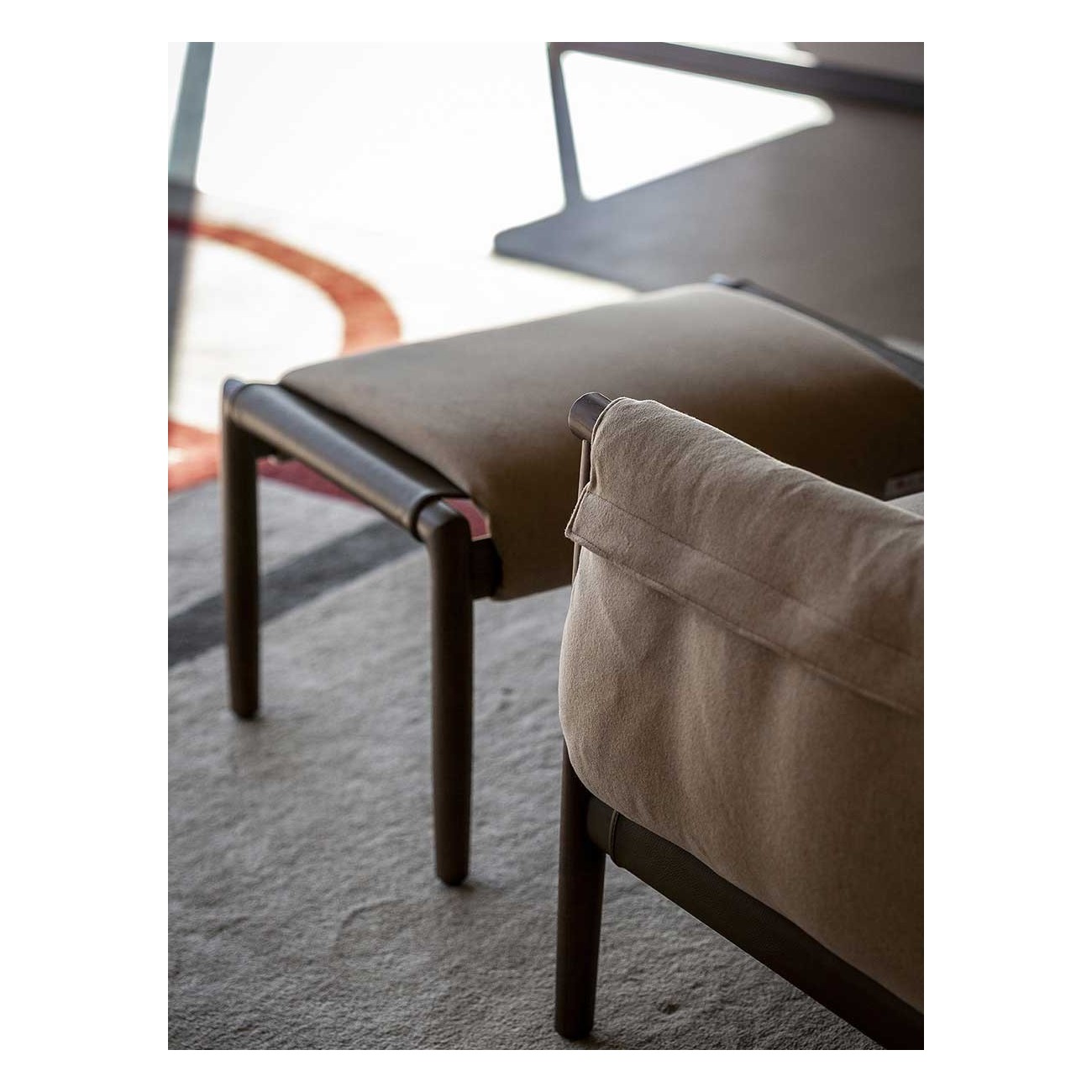 POLTRONA FRAU TIMES LOUNGE ARMCHAIR