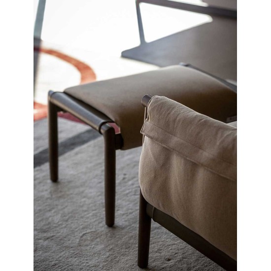 POLTRONA FRAU TIMES LOUNGE ARMCHAIR