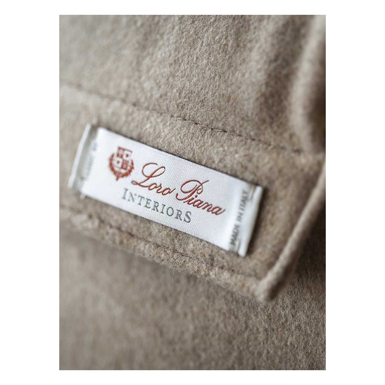 POLTRONA FRAU TIMES LOUNGE ARMCHAIR