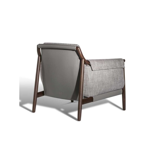 POLTRONA FRAU TIMES LOUNGE ARMCHAIR