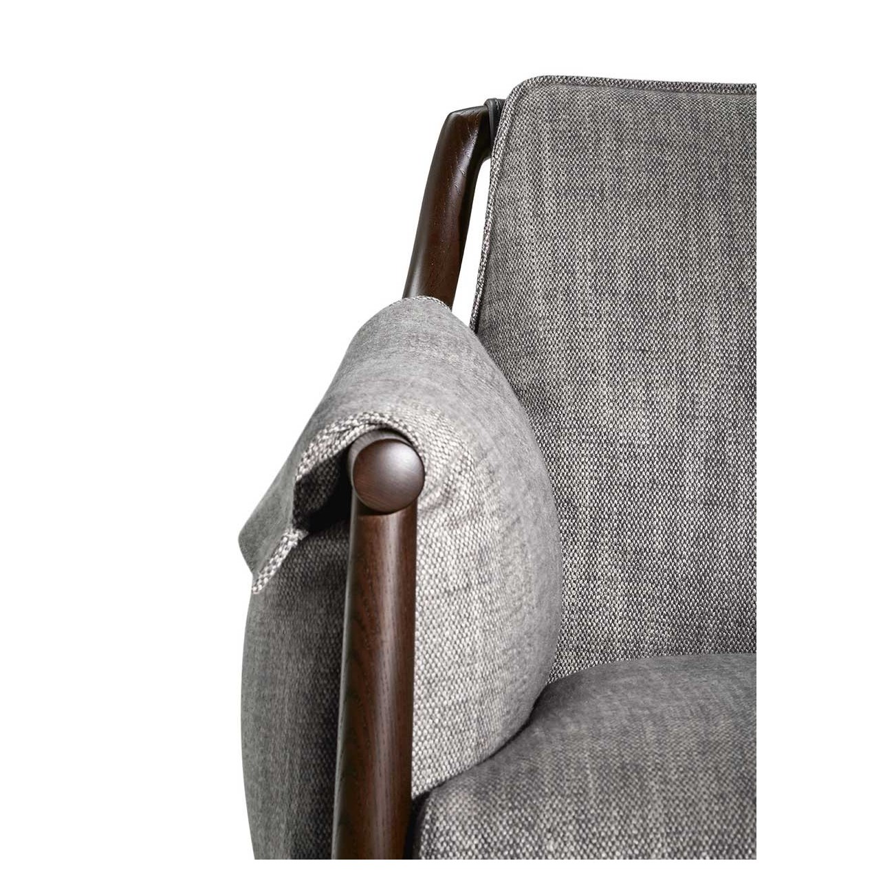 POLTRONA FRAU TIMES LOUNGE ARMCHAIR