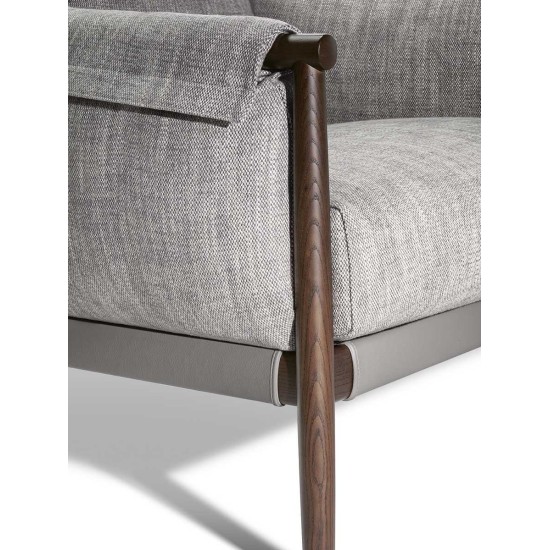 POLTRONA FRAU TIMES LOUNGE ARMCHAIR