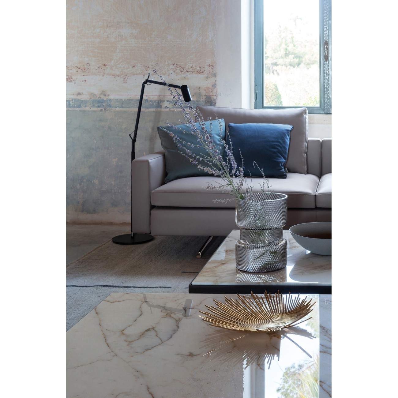 POLTRONA FRAU PIERRE TAVOLINI