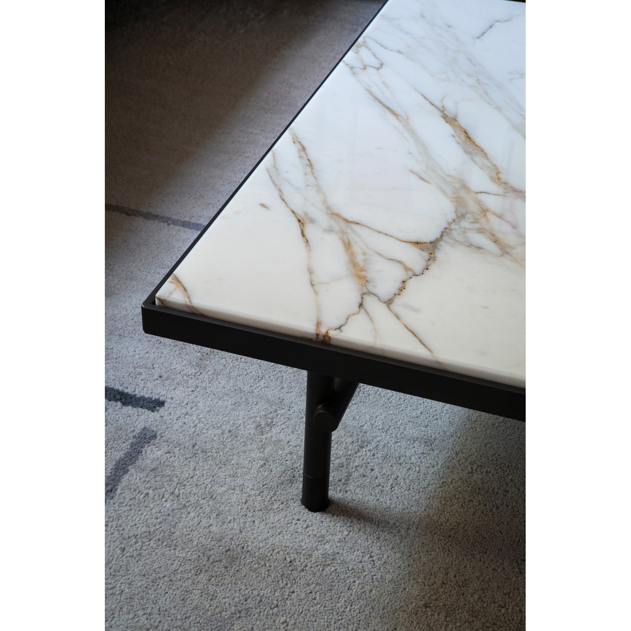 POLTRONA FRAU TABLE BASSE PIERRE