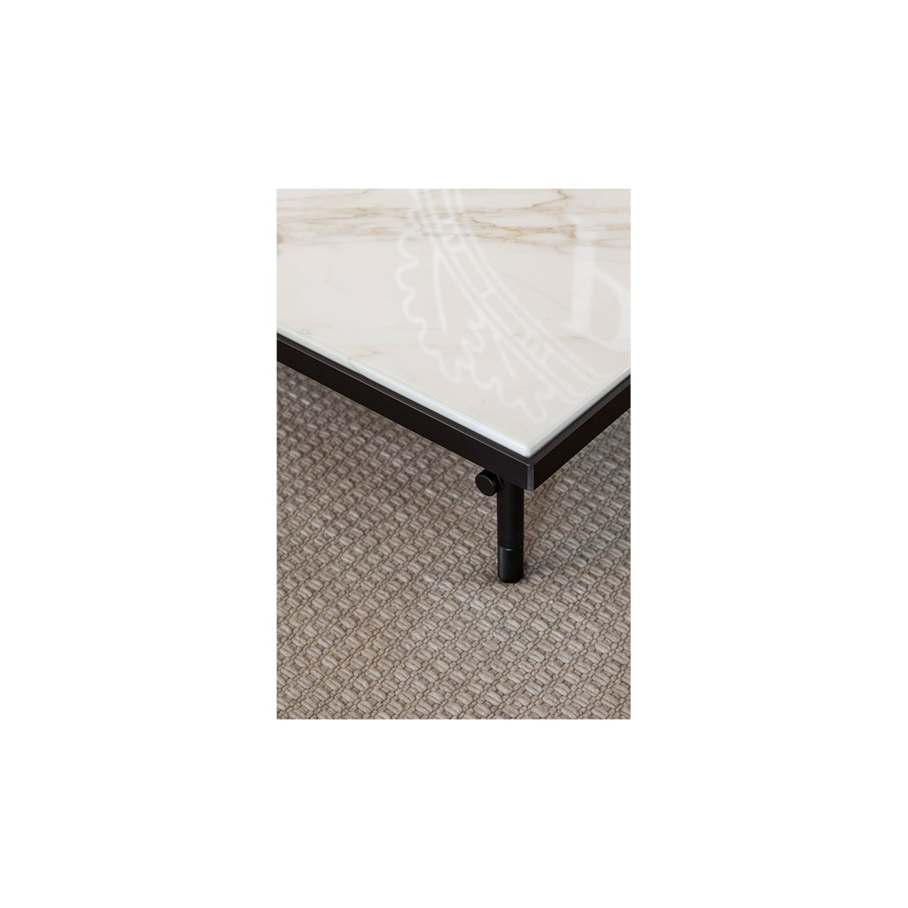 POLTRONA FRAU TABLE BASSE PIERRE