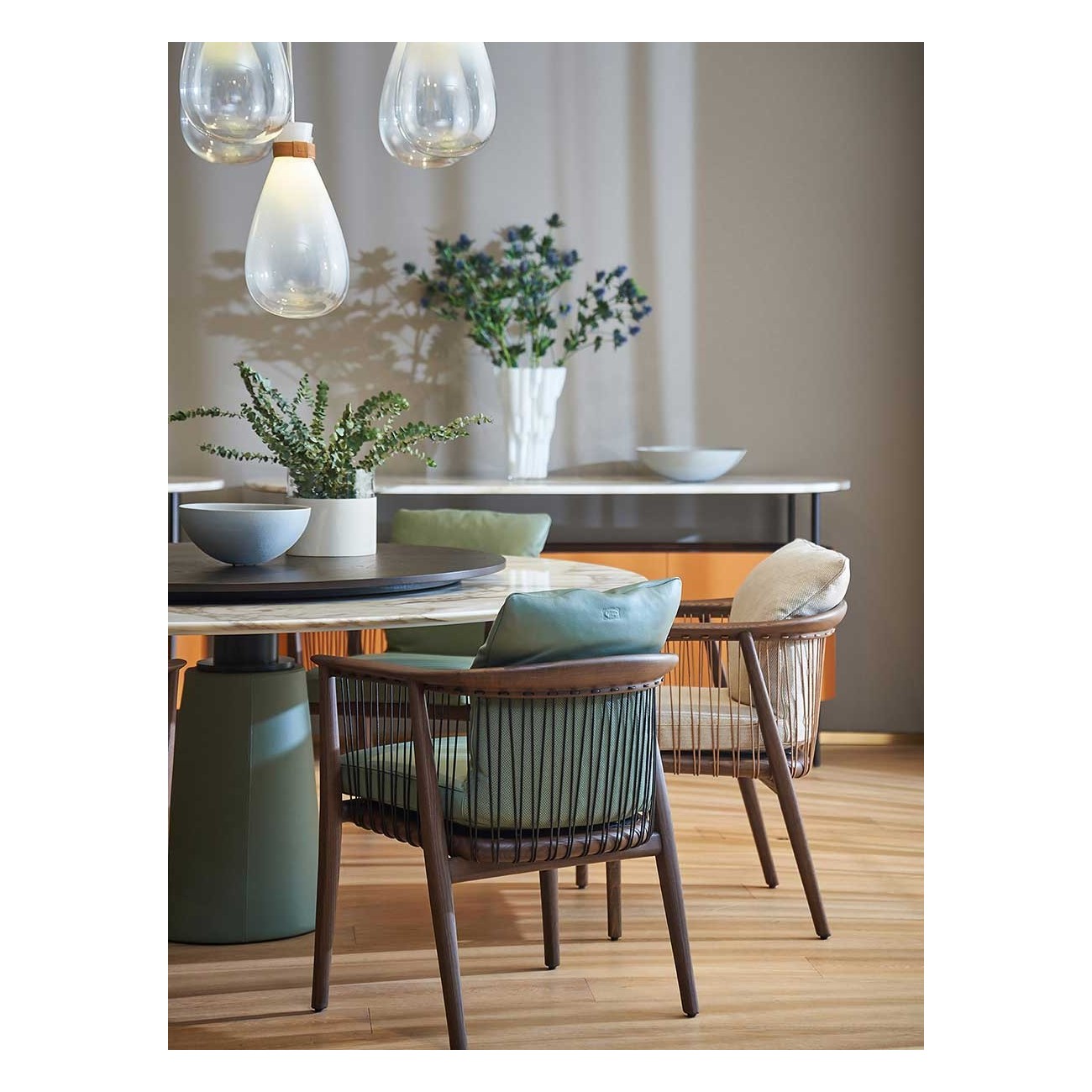 POLTRONA FRAU MESA DUE TABLE