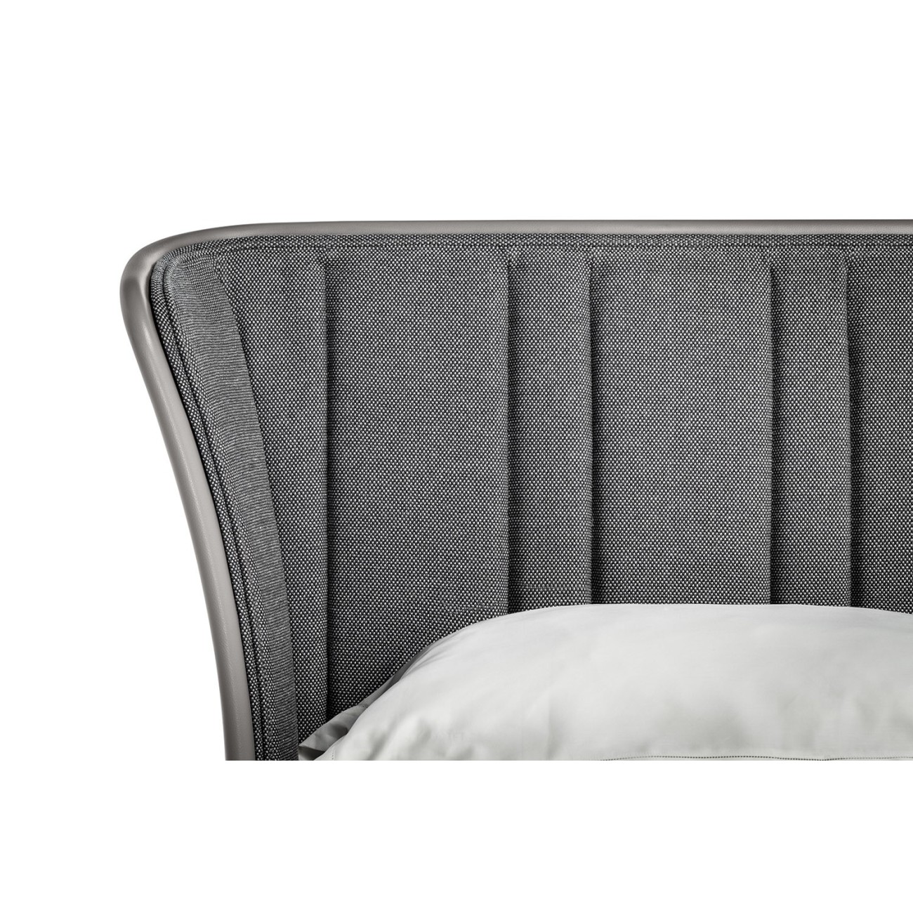 POLTRONA FRAU LOLA DARLING BED