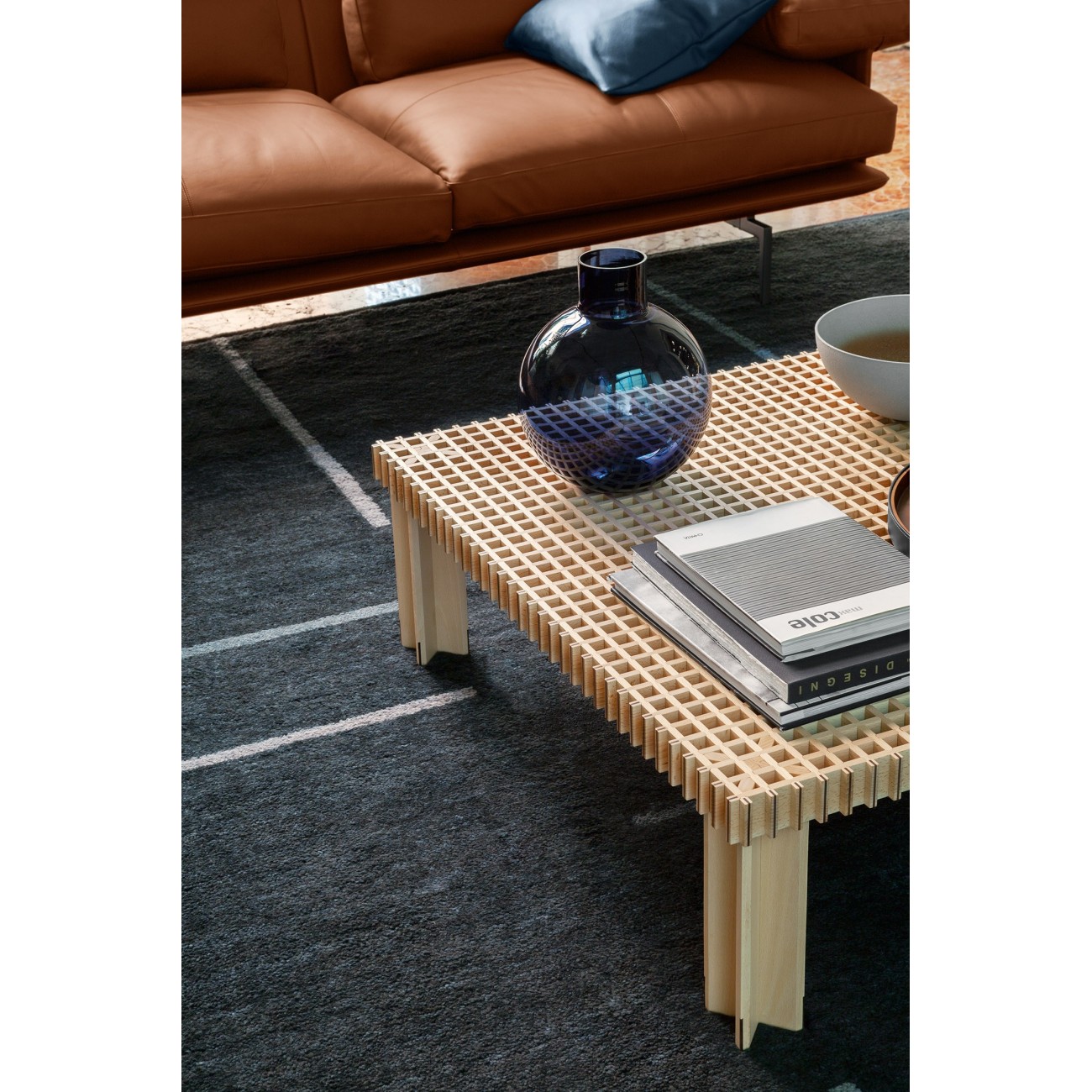 POLTRONA FRAU KYOTO SIDE TABLE