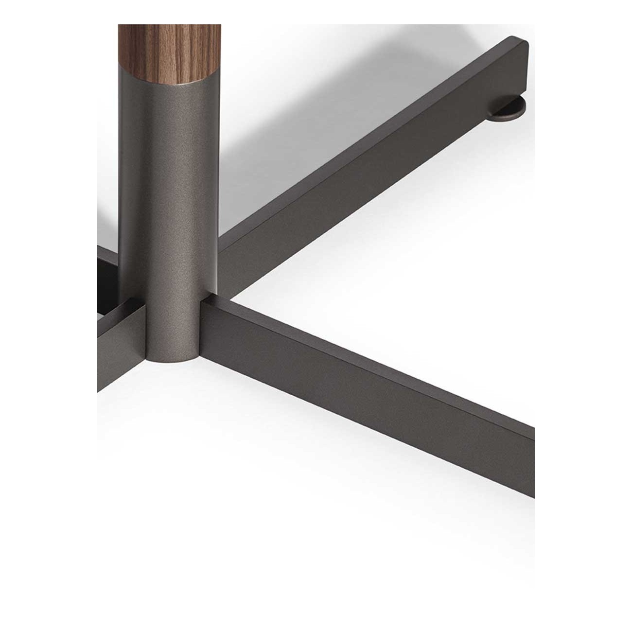 POLTRONA FRAU BOB BISTROT TABLE