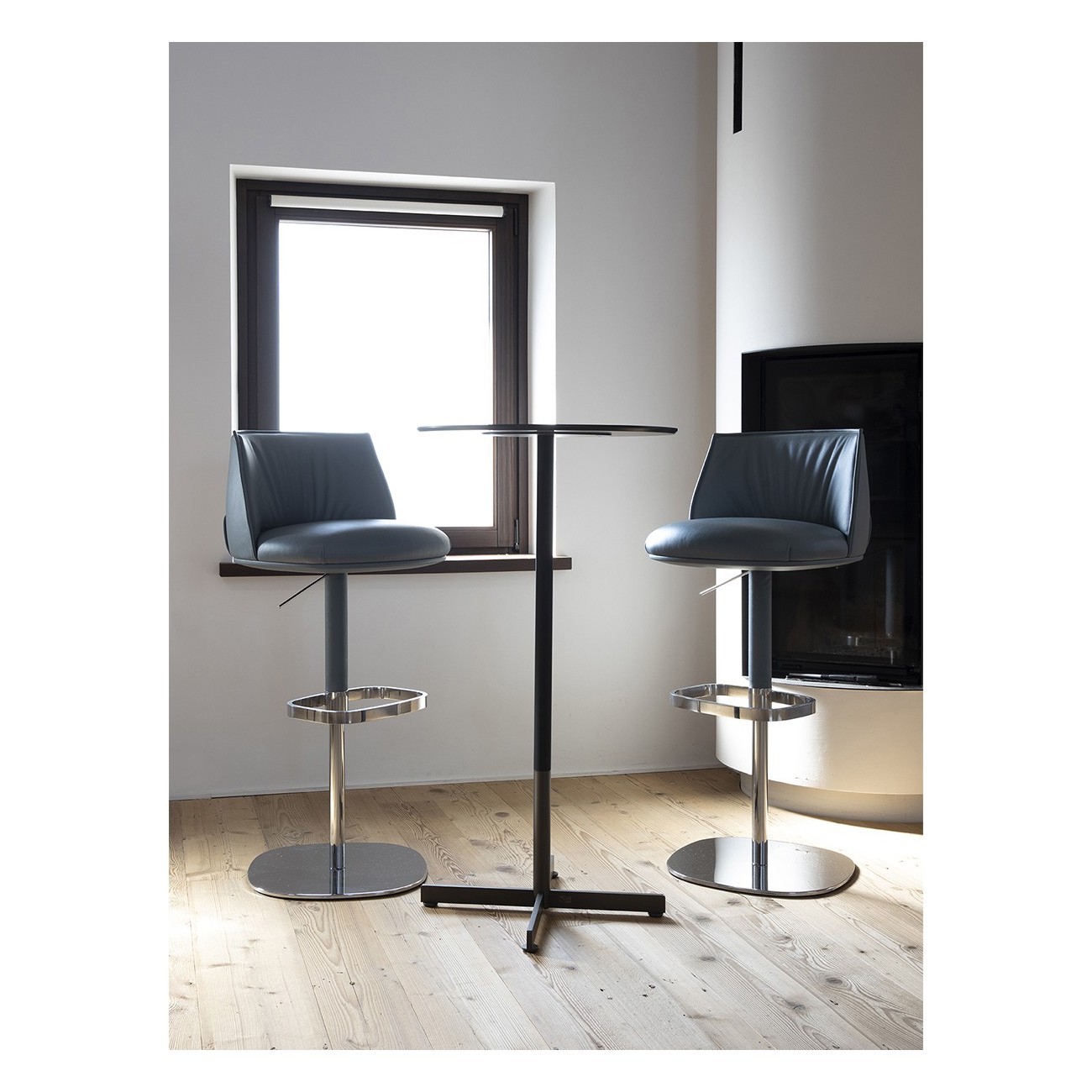 POLTRONA FRAU ARCHIBALD STOOL