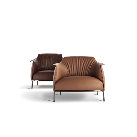 POLTRONA FRAU ARCHIBALD LARGE ARMCHAIR