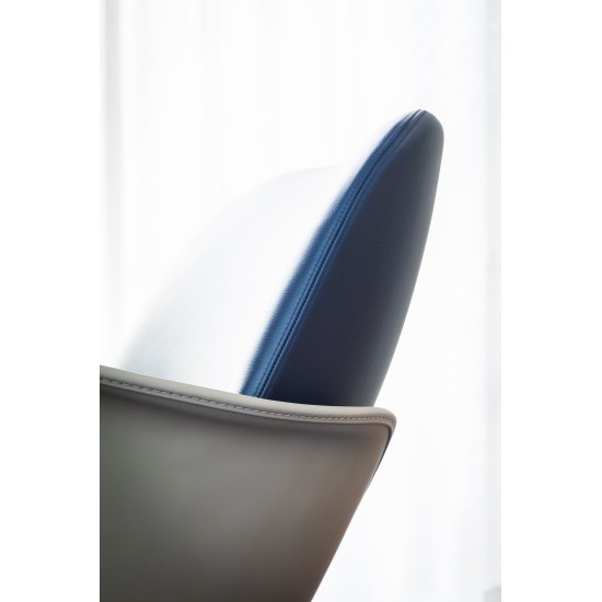 POLTRONA FRAU MARTHA ARMCHAIR