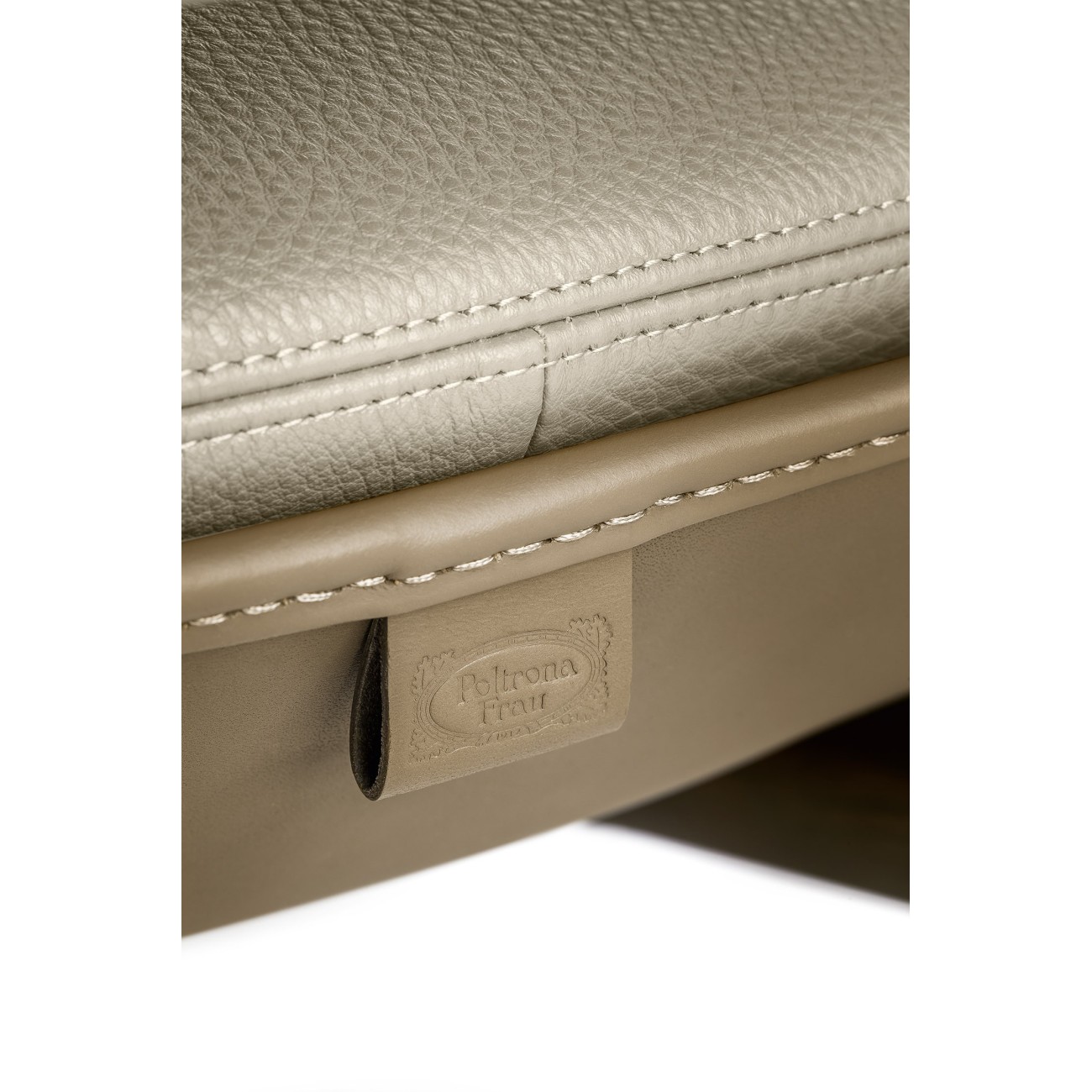 POLTRONA FRAU MARTHA FAUTEUIL