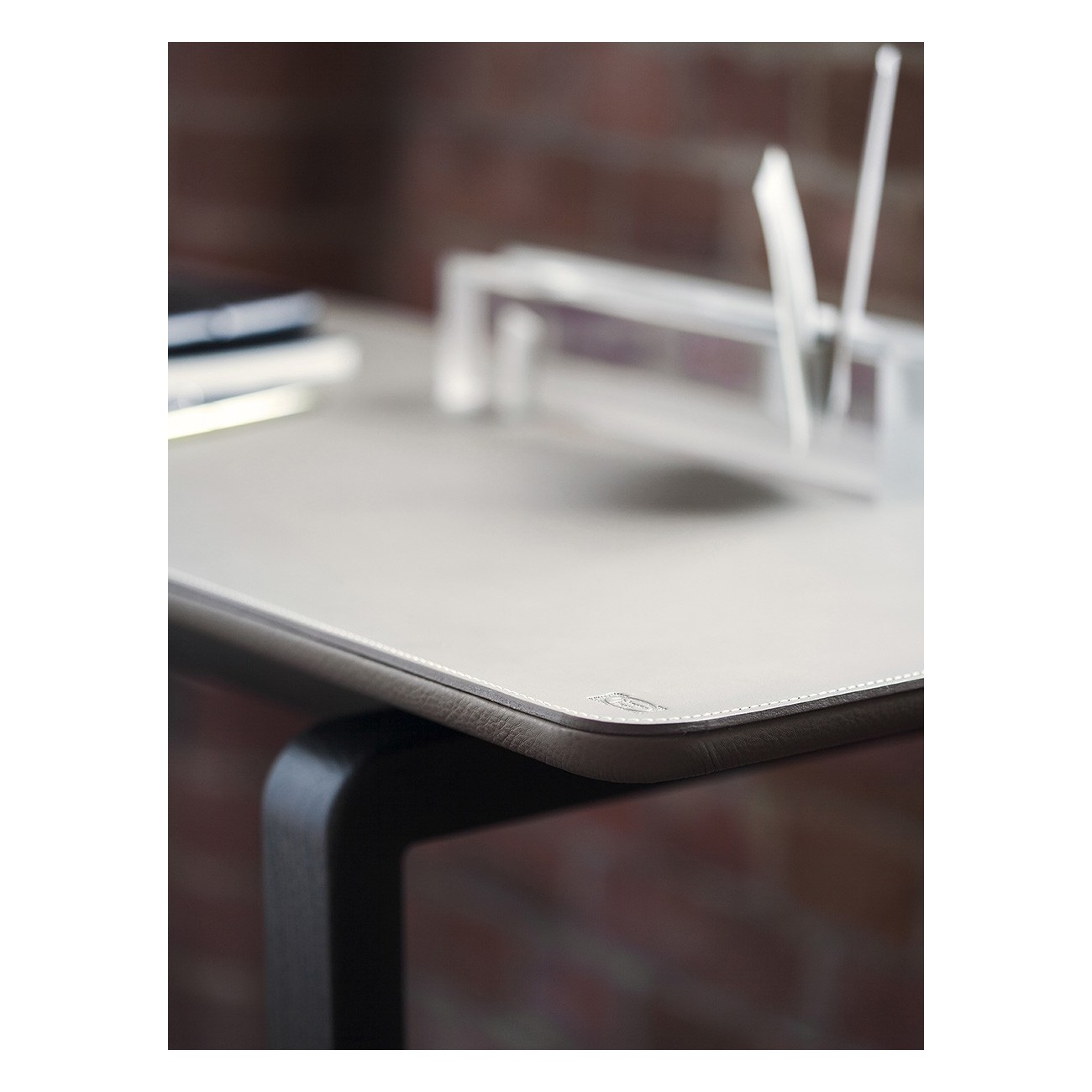 POLTRONA FRAU FIDELIO CONSOLE