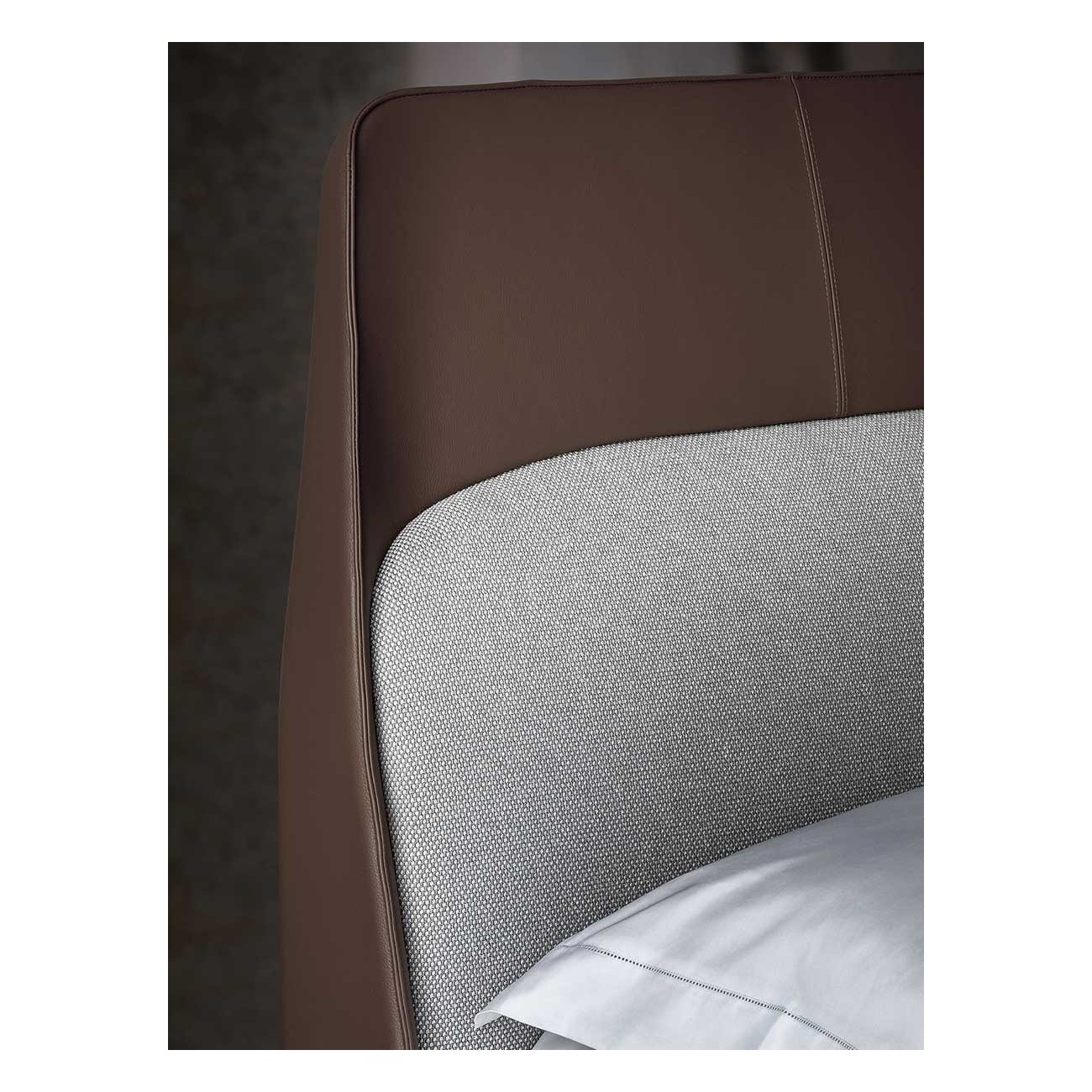 POLTRONA FRAU COUPE' LETTI