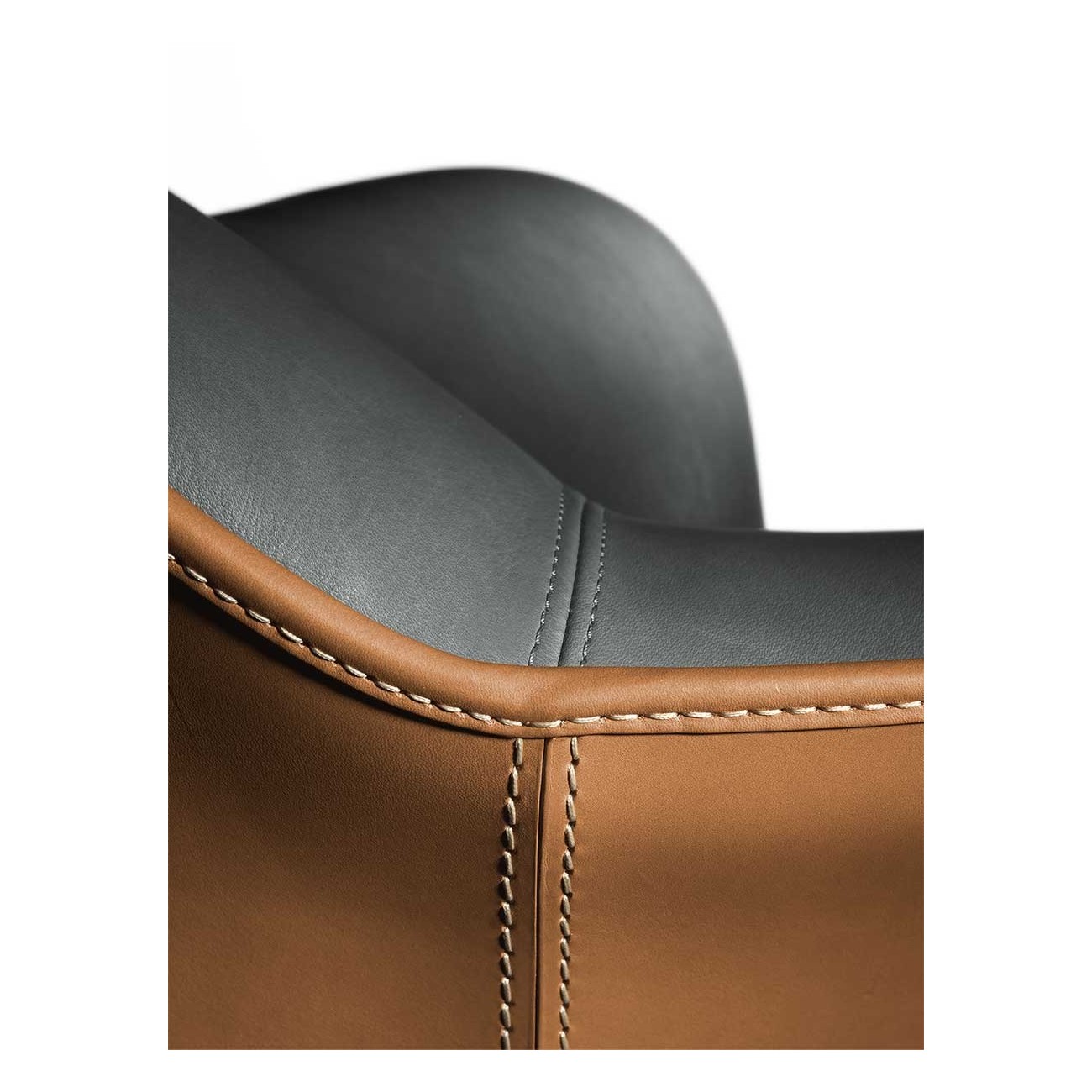 POLTRONA FRAU AIDA FAUTEUIL