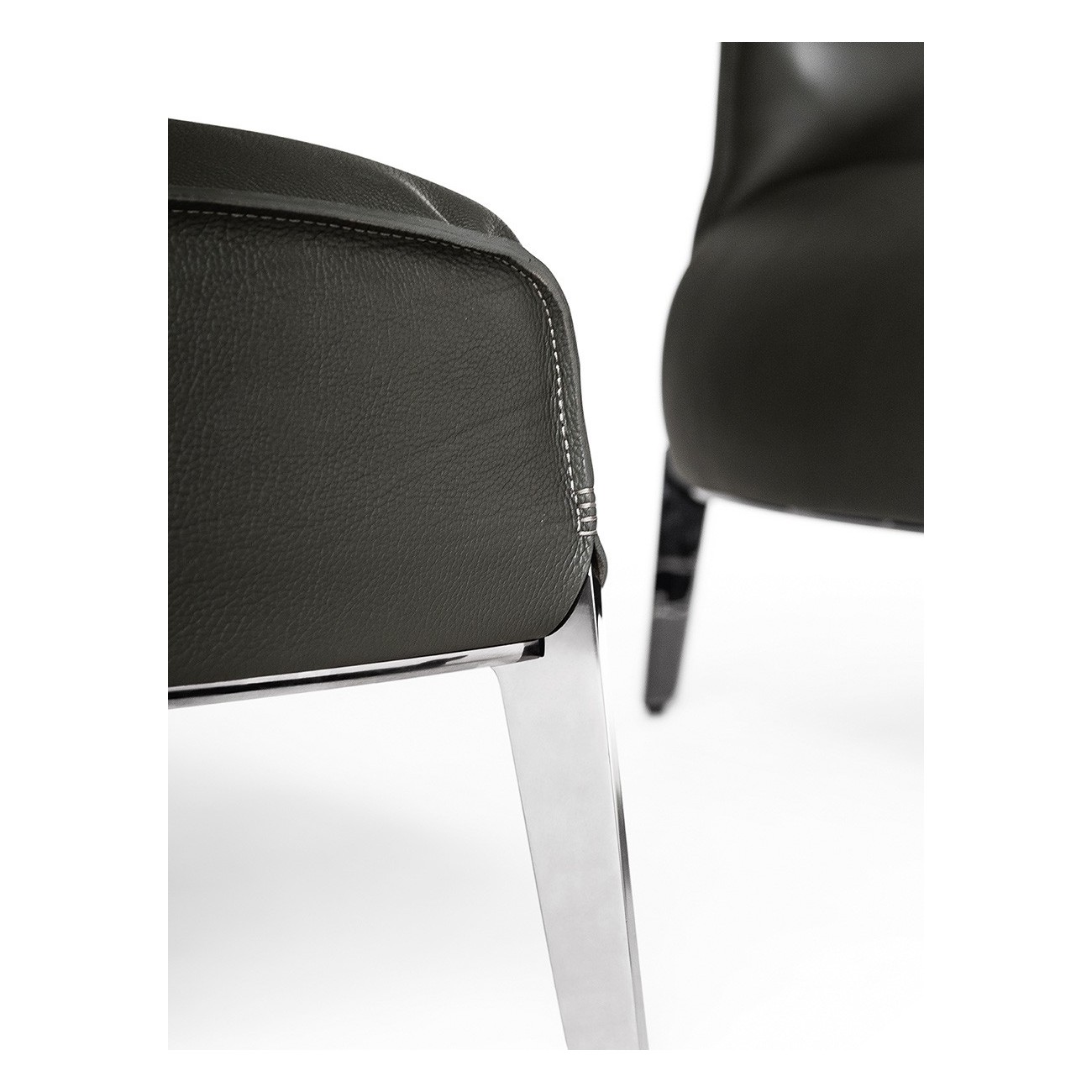 POLTRONA FRAU ARCHIBARLD POUF