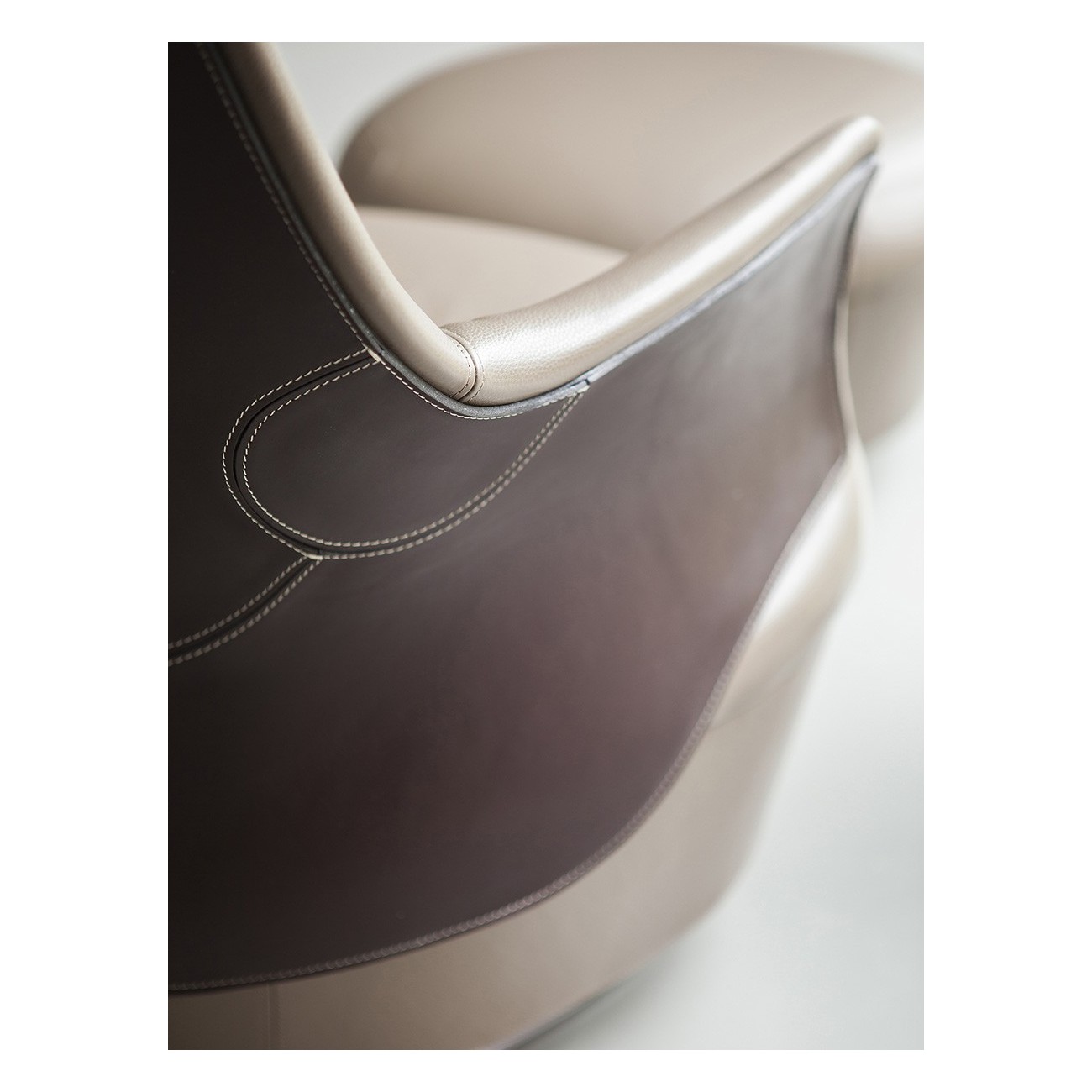 POLTRONA FRAU ASSAYA FAUTEUIL