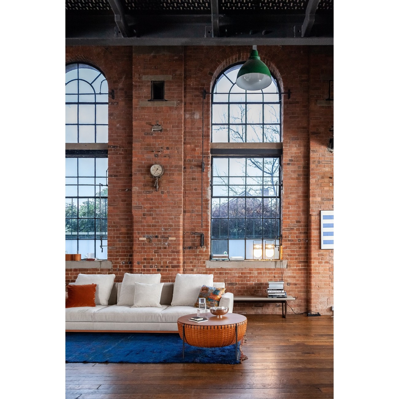 POLTRONA FRAU CESTLAVIE UNIT/COFFEE TABLE