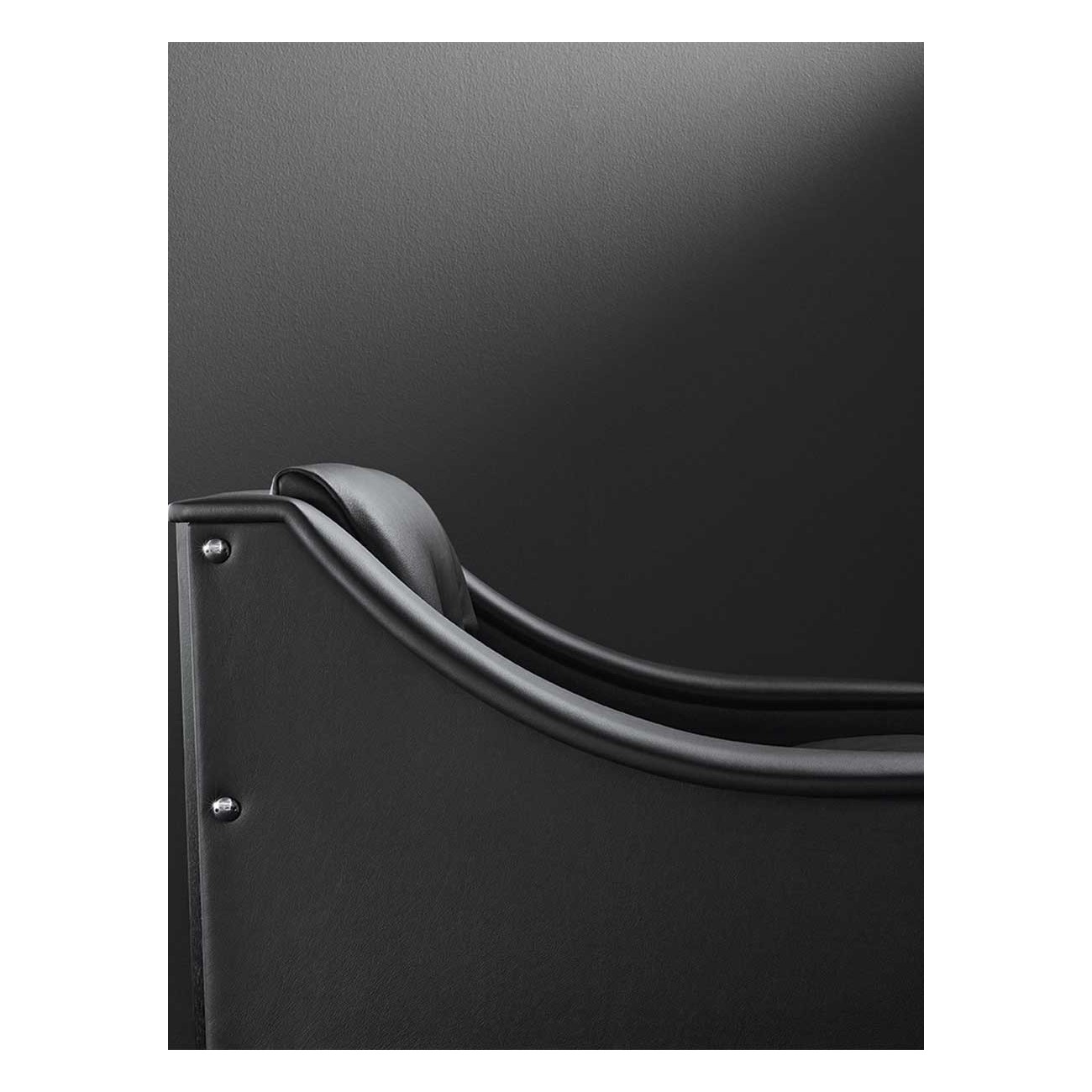 POLTRONA FRAU DEZZA 24 ARMCHAIR