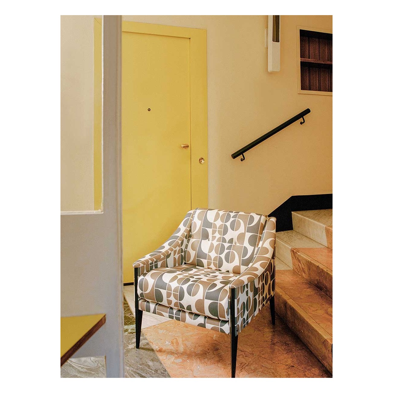 POLTRONA FRAU DEZZA 24 ARMCHAIR