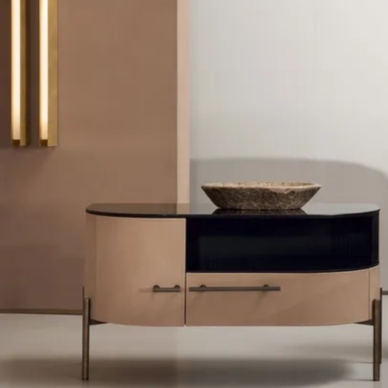 BAXTER PLISSÉ TABLE STAND