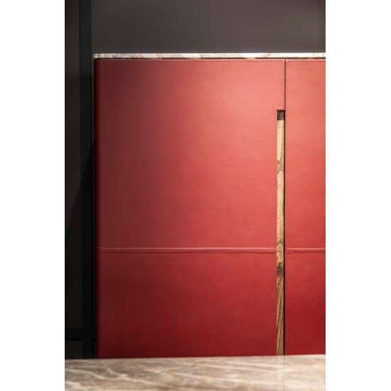 POLTRONA FRAU FIDELIO BAR CABINET