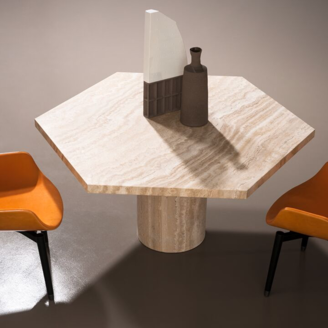 BAXTER – JUPITER TABLE