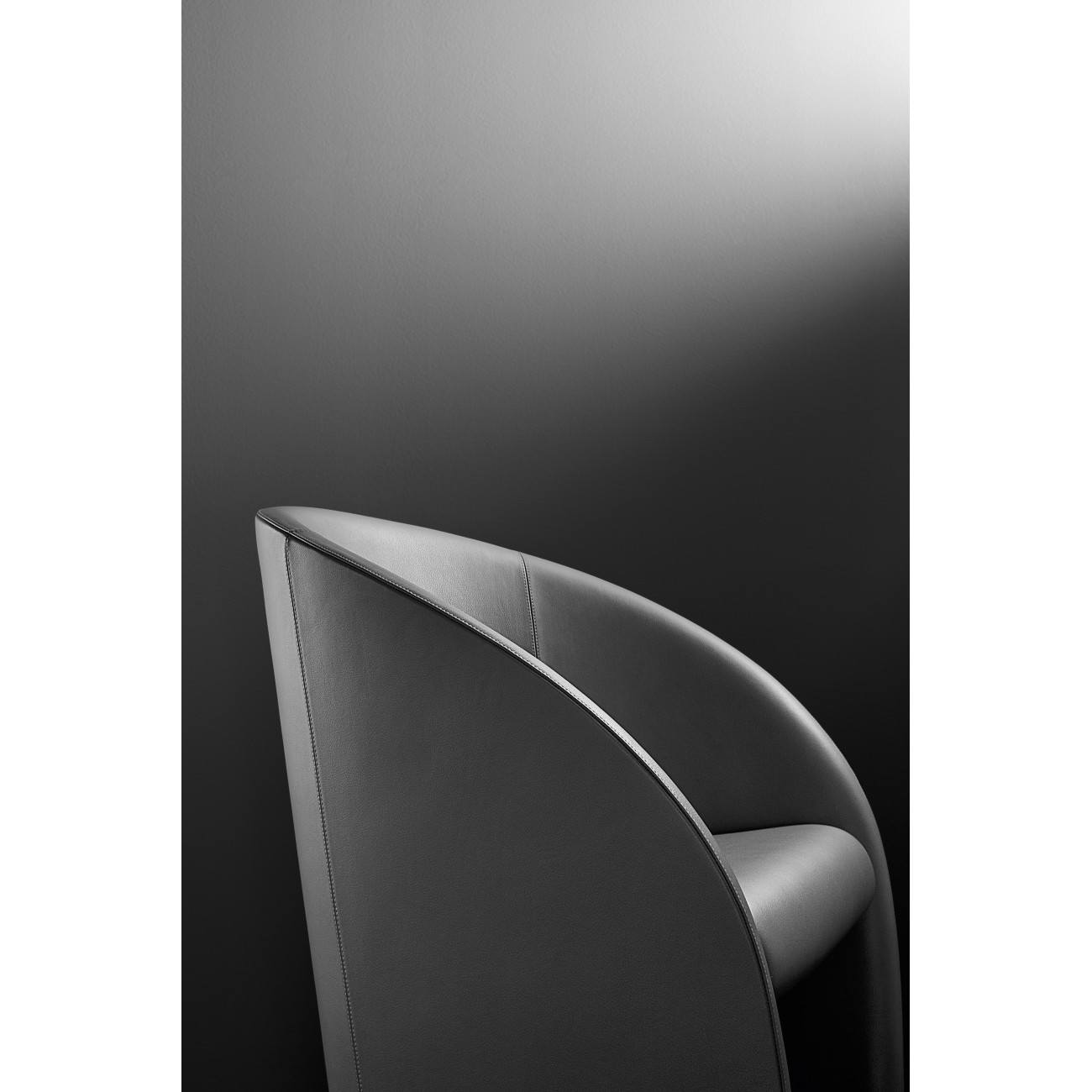 POLTRONA FRAU INTERVISTA FAUTEUIL