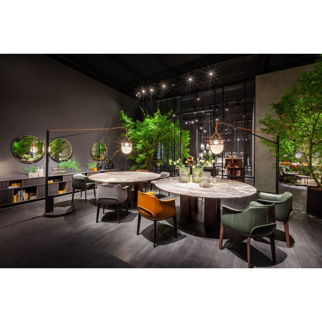 POLTRONA FRAU JANE TABLE