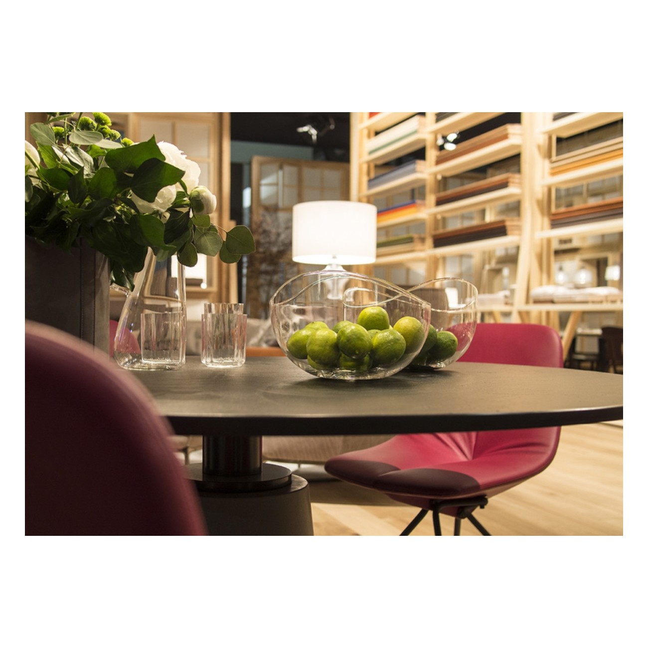 POLTRONA FRAU - MESA TABLE