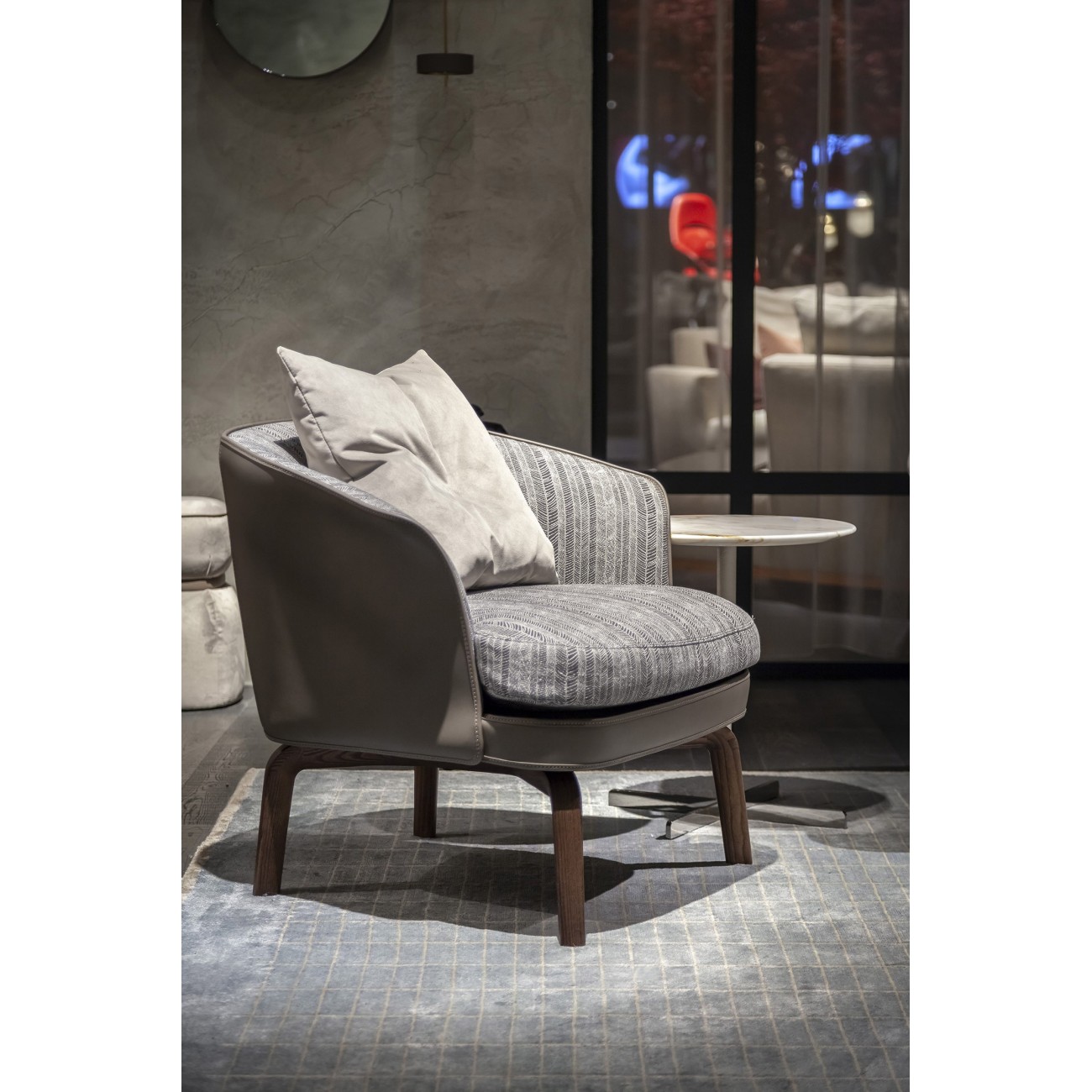 POLTRONA FRAU - NIVOLA FAUTEUIL