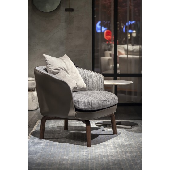 POLTRONA FRAU - NIVOLA FAUTEUIL