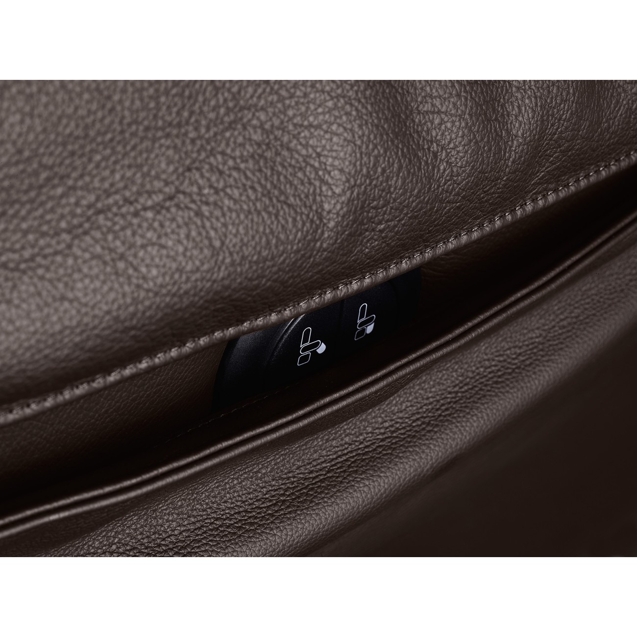 POLTRONA FRAU - PILLOW FAUTEUIL