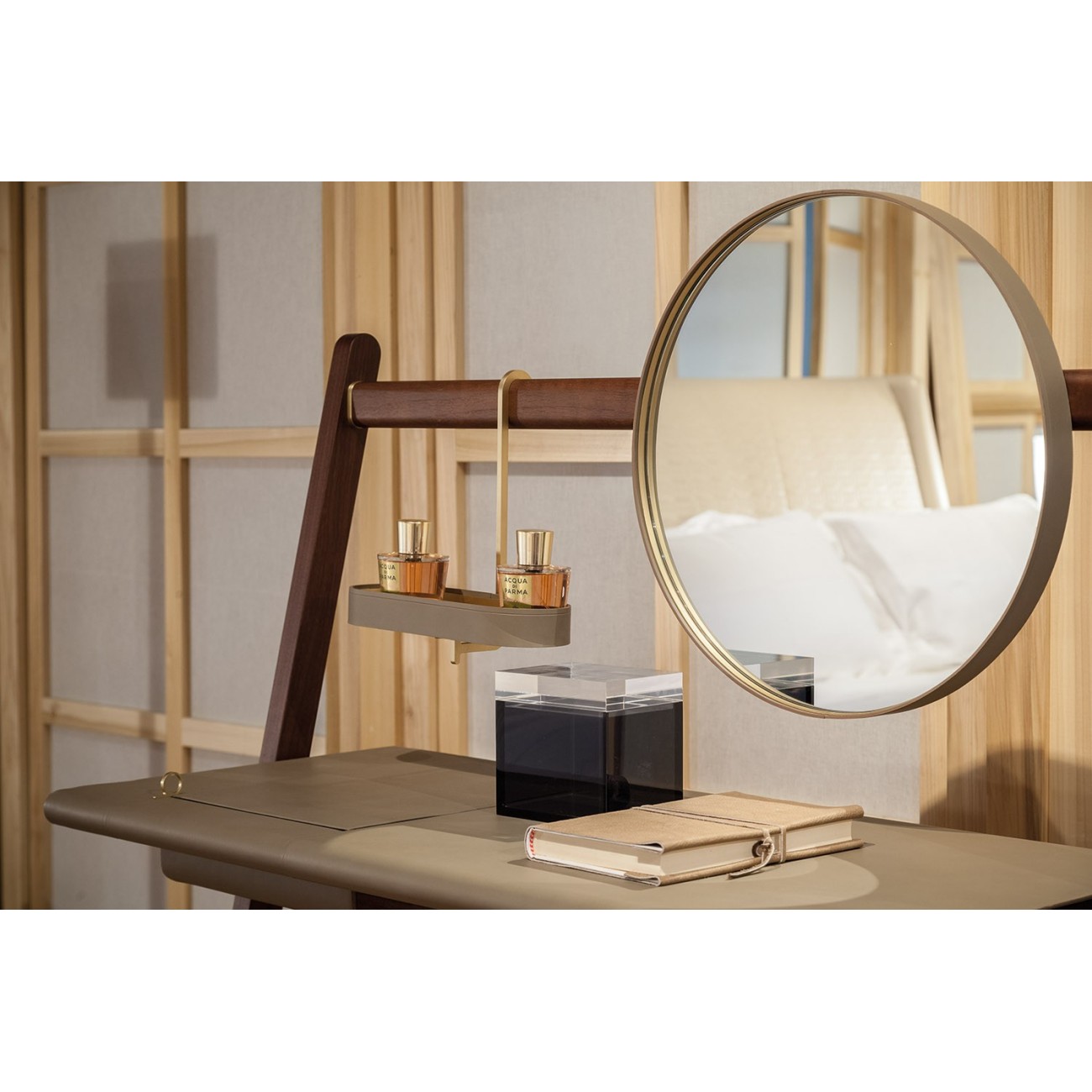 POLTRONA FRAU - REN DRESSING TABLE