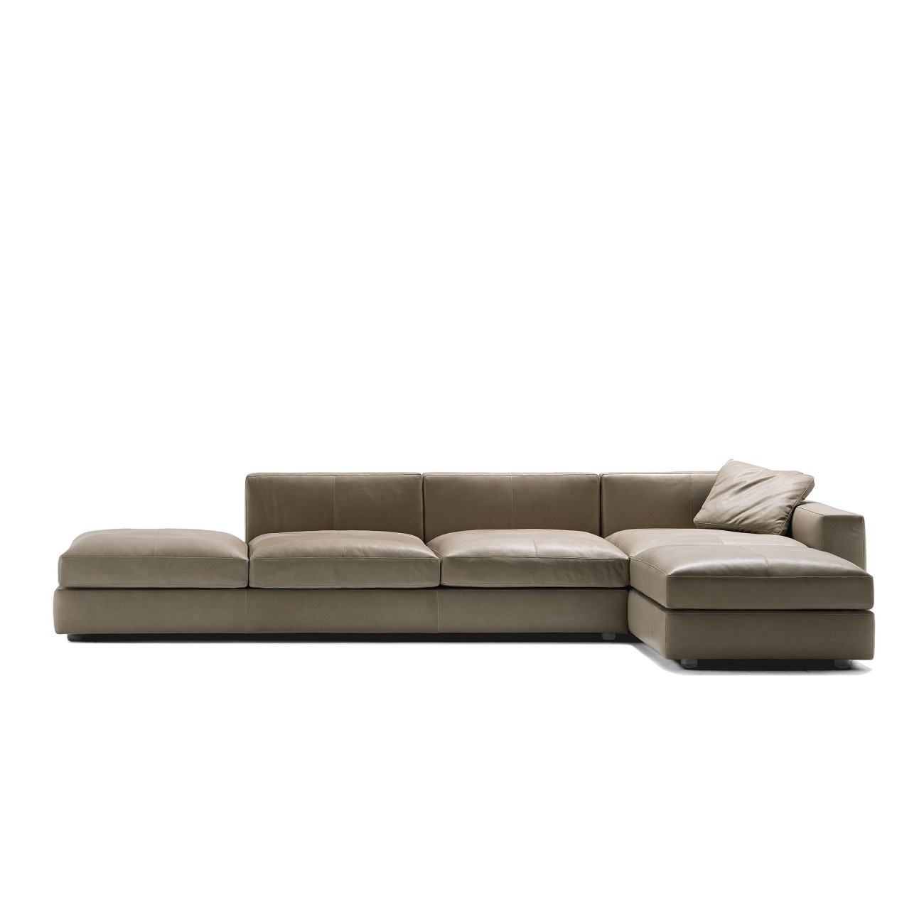 POLTRONA FRAU MASSIMOSISTEMA SOFA WITH CHAISE LONGUE