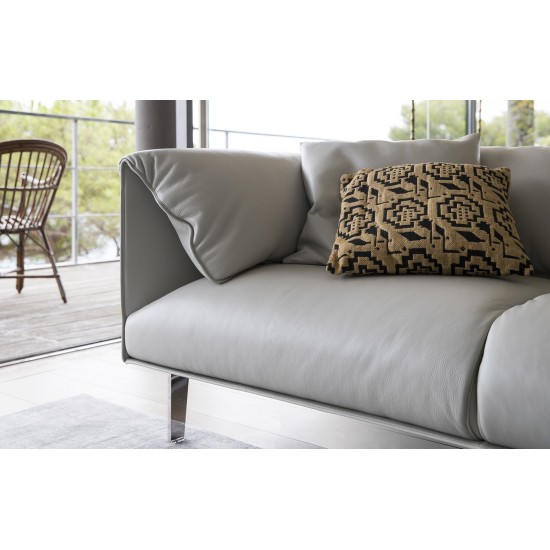 POLTRONA FRAU JOHN-JOHN SOFA