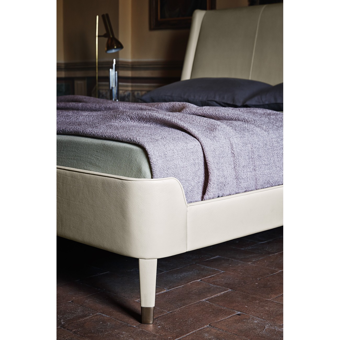POLTRONA FRAU SUZIE WONG DE LUXE BED