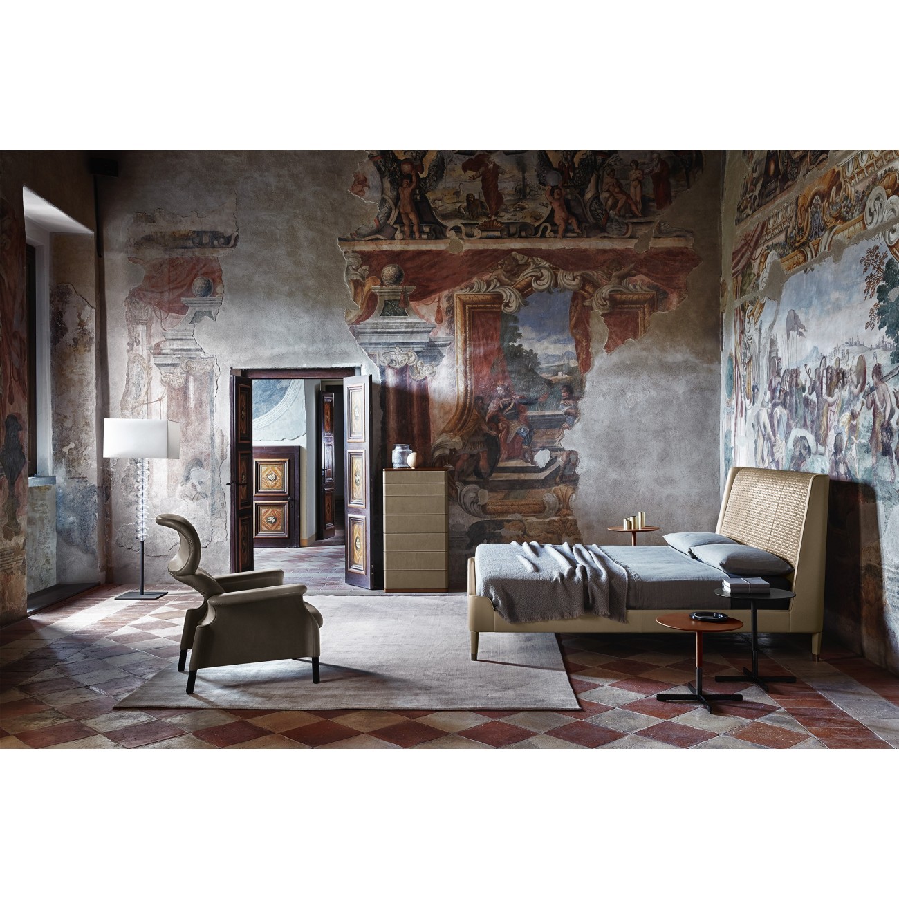 POLTRONA FRAU SUZIE WONG DE LUXE BED