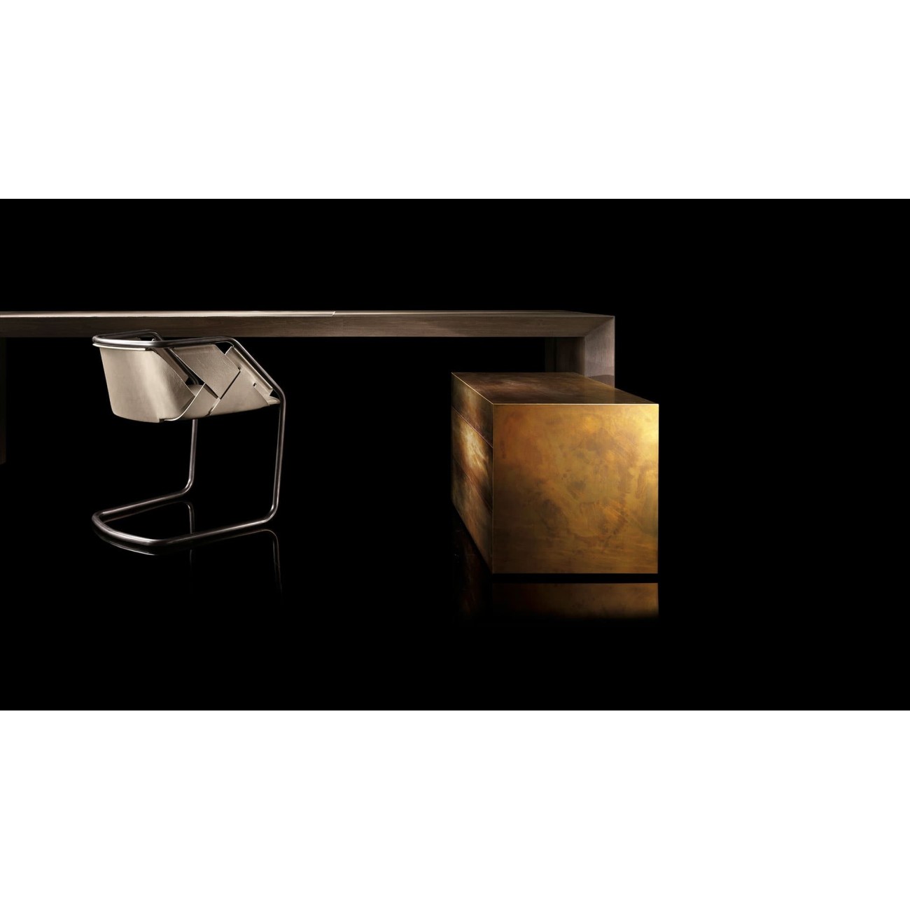 HENGE CONSOLE K-TABLE
