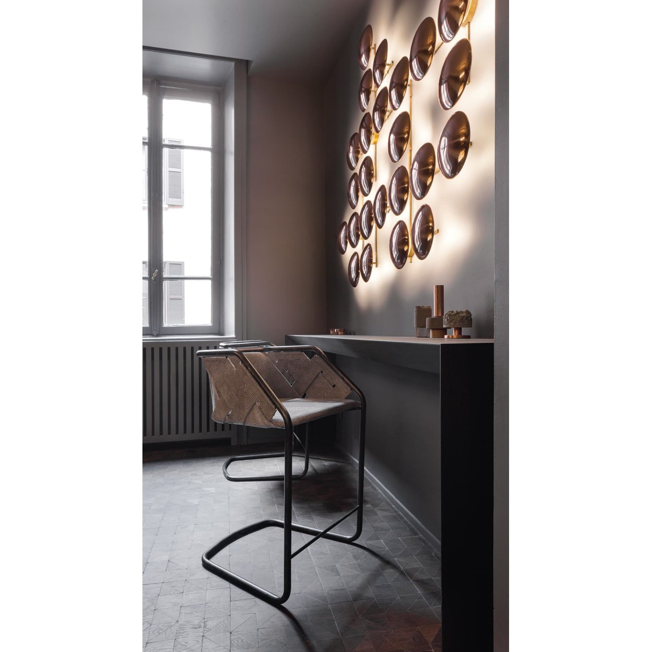 HENGE CONSOLE K-TABLE