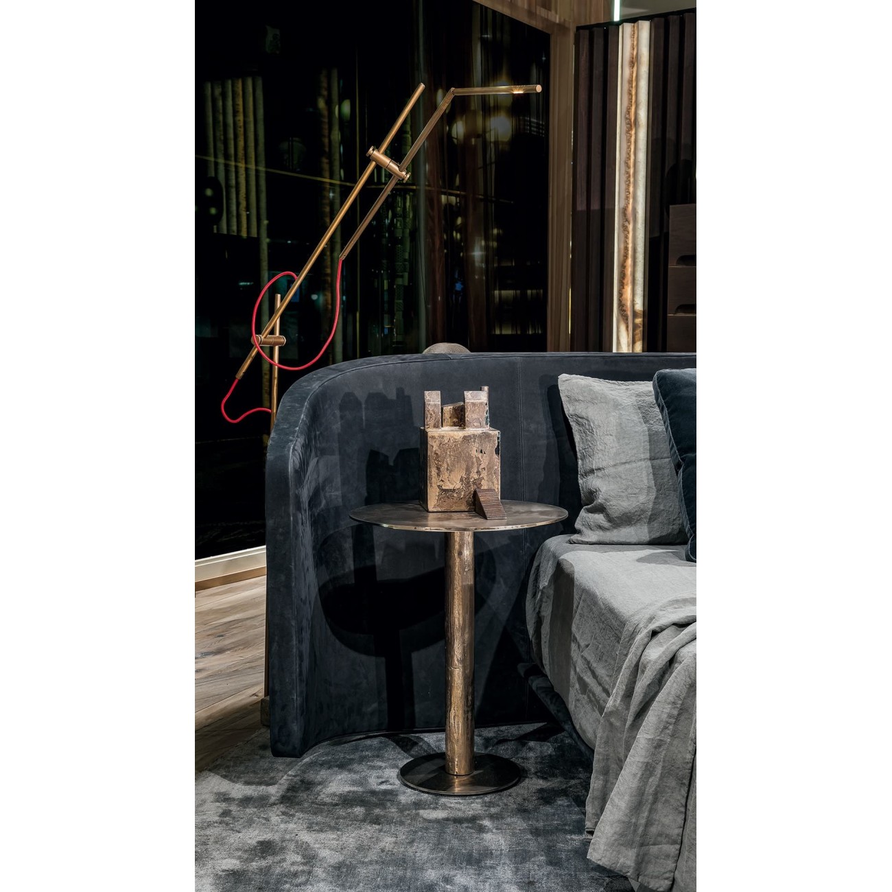 HENGE LAMPADA DA TERRA PIPE LIGHT-L