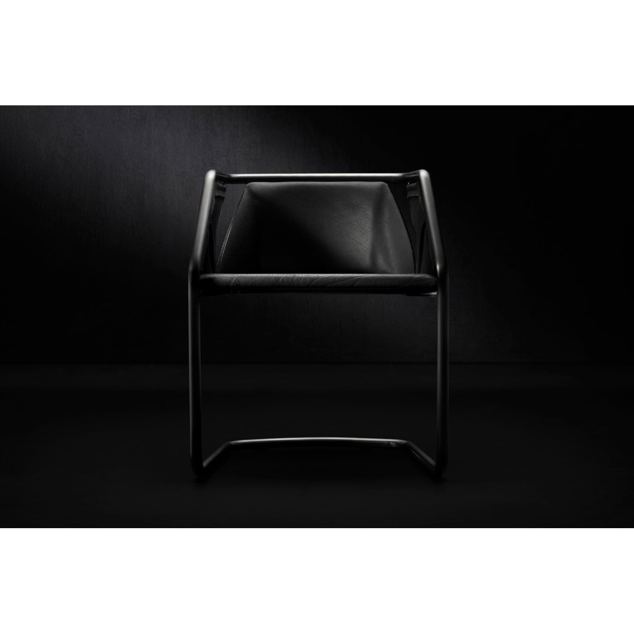 HENGE CHAISE STRIP