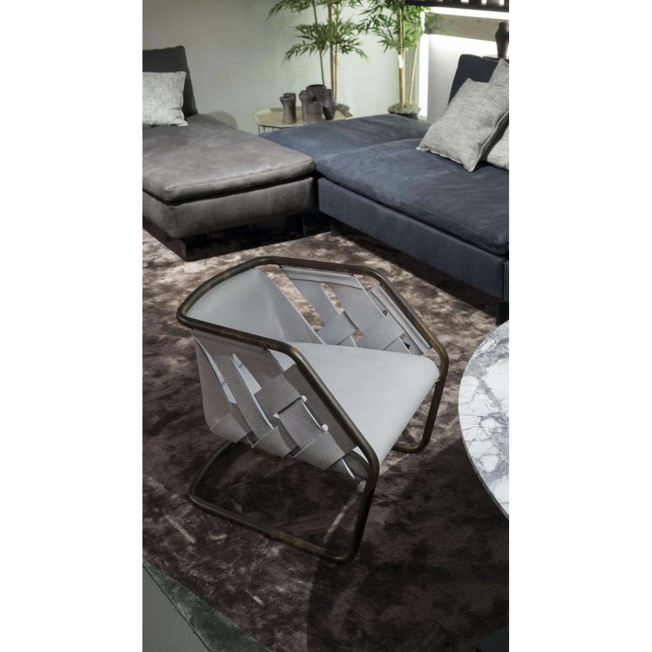HENGE CHAISE STRIP